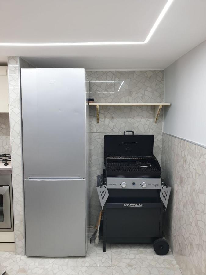 Apartment Lovely Napolitan Basso With Bbq Next To Garibaldi Station Naples