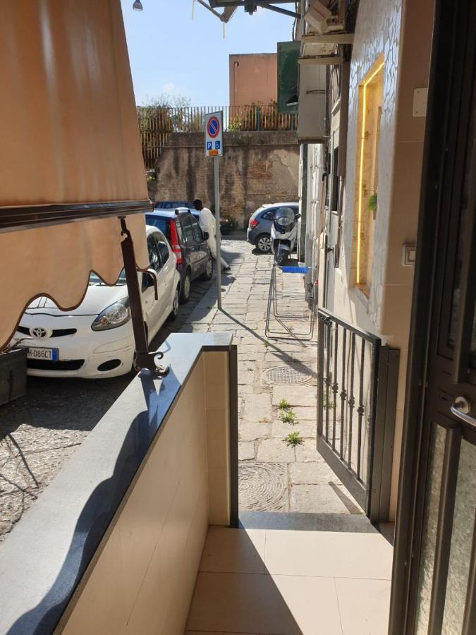 Lovely Napolitan Basso With Bbq Next To Garibaldi Station Apartment Naples